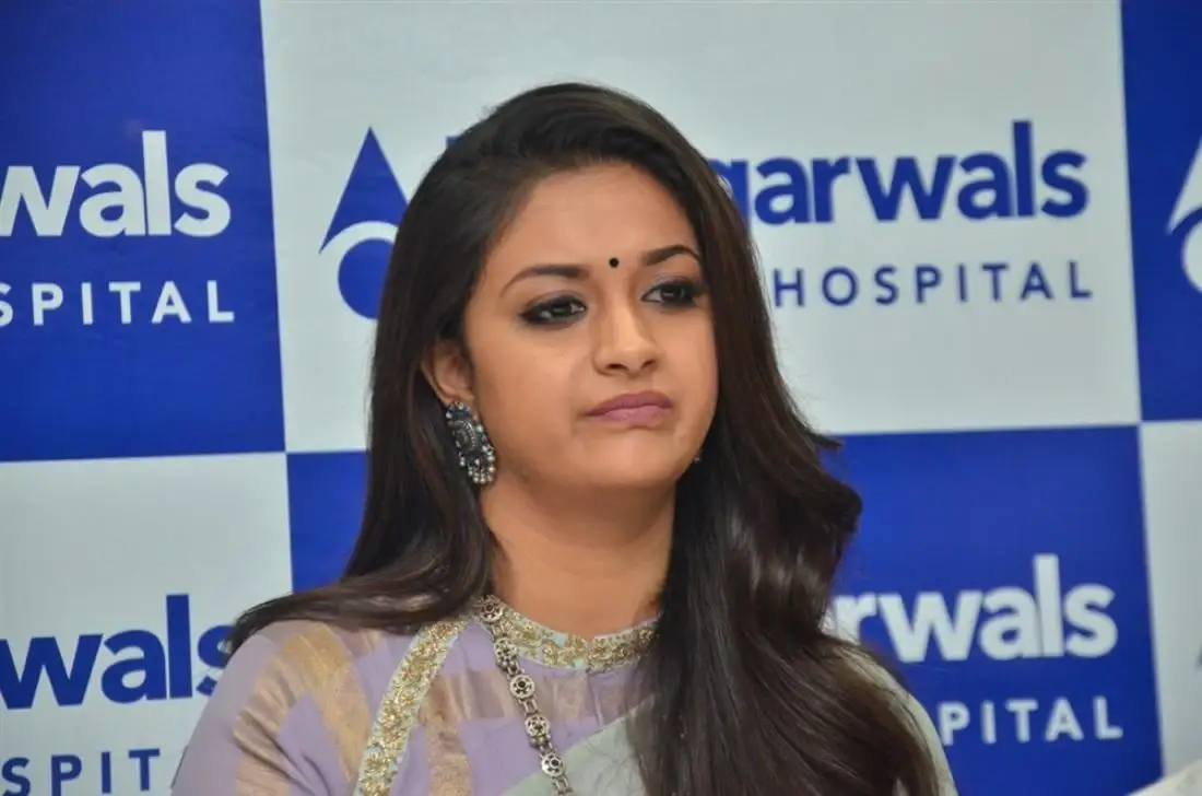 Telugu Actress Keerthy Suresh Long Hair Images in Blue Saree